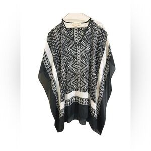 Michael Kors Black and White Geometric Poncho caftan